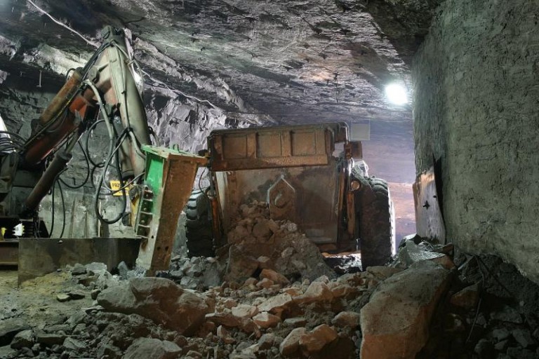 Wychylił się i zginął