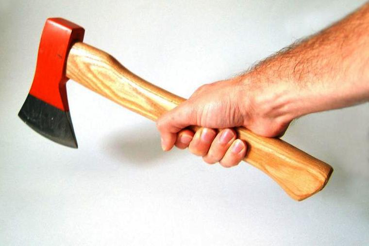 Z siekierą po czapkę