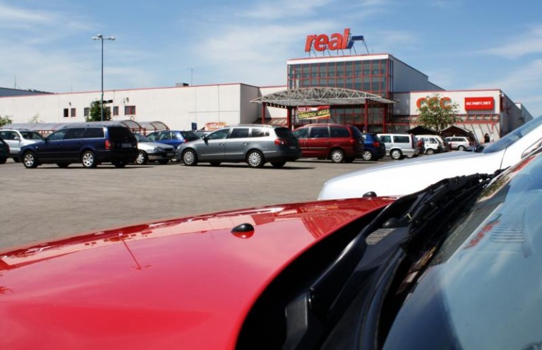 Kradną znaczki i wycieraczki