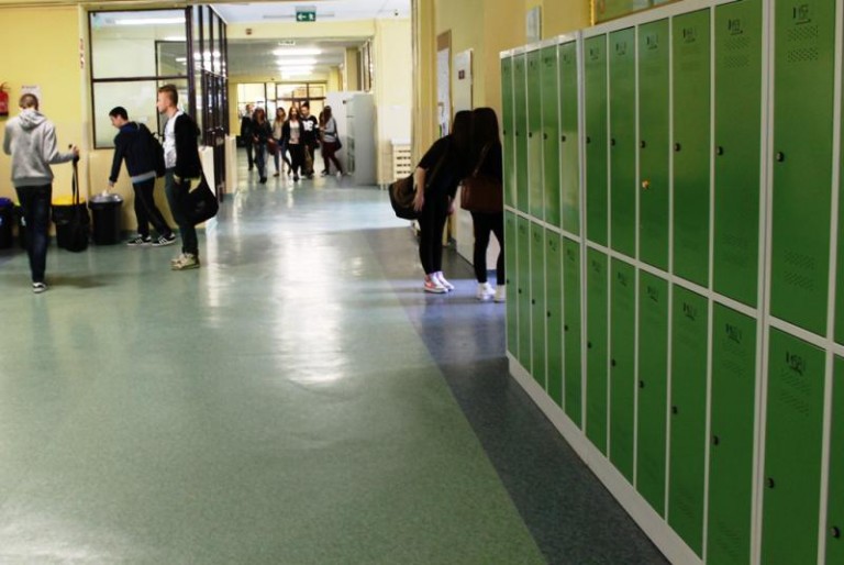 Nauczyciele stracą pracę