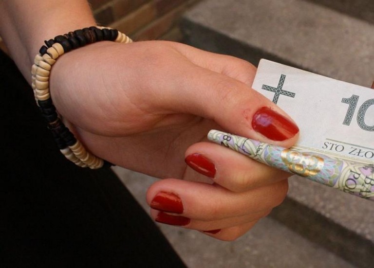 Obława na fałszywą wnuczkę. Przez czujne babcie