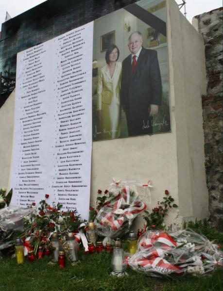 W rocznicę katastrofy smoleńskiej