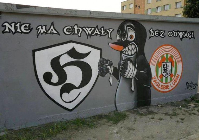 Groźny kret na murze