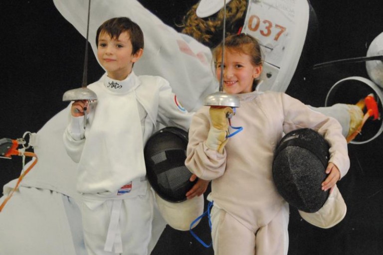 Promowali szermierkę