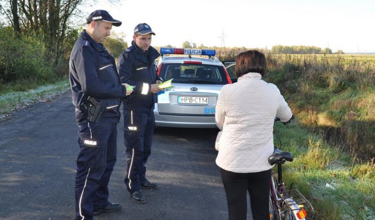 Policja pomaga być widocznym