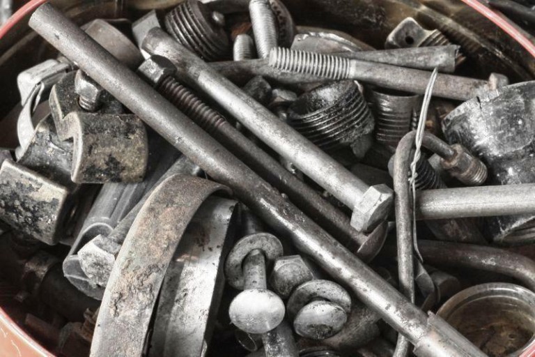 Wzięli się za skupy złomu