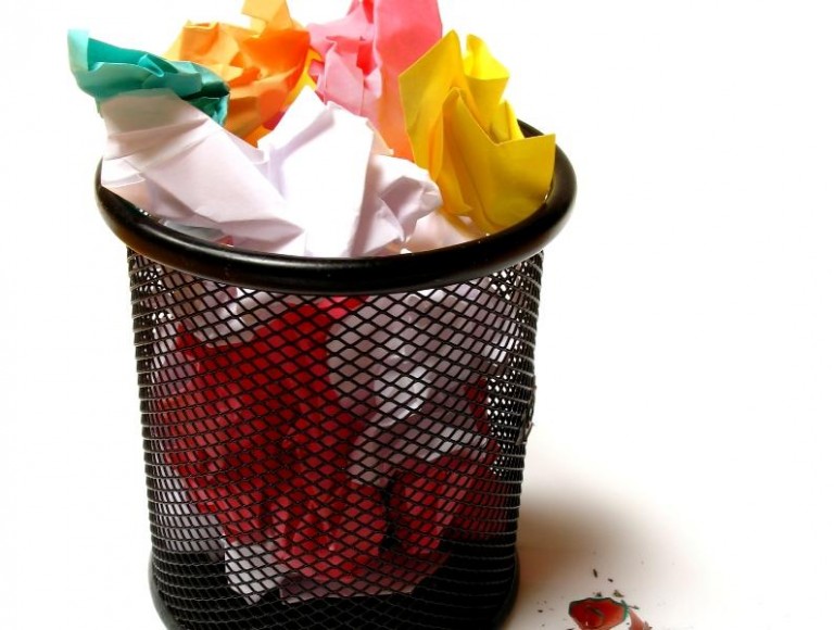 Każą segregować, nie dają pojemników