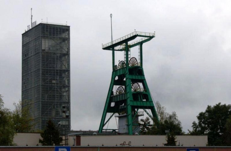 Zatrzęsła się ziemia