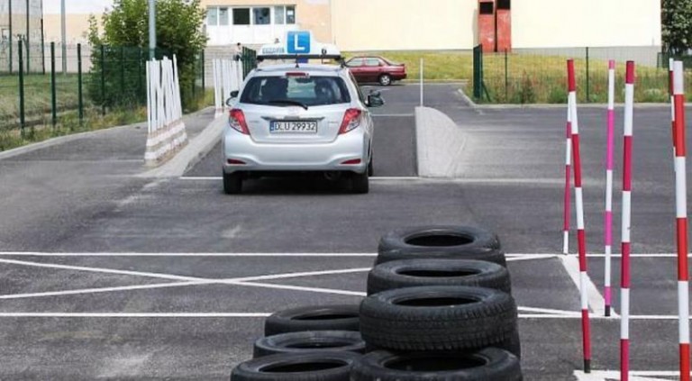 Przerwy w egzaminach na prawo jazdy