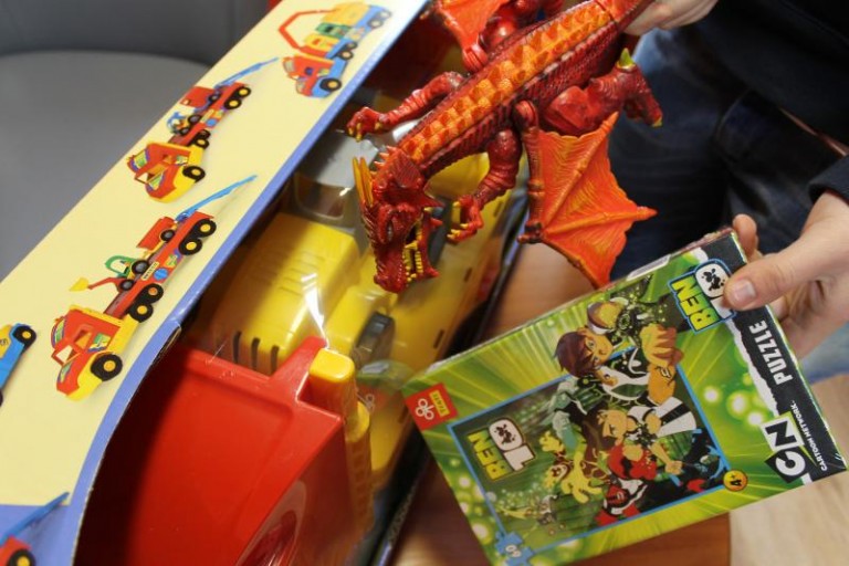 Piłkarze kibicom, kibice dzieciom