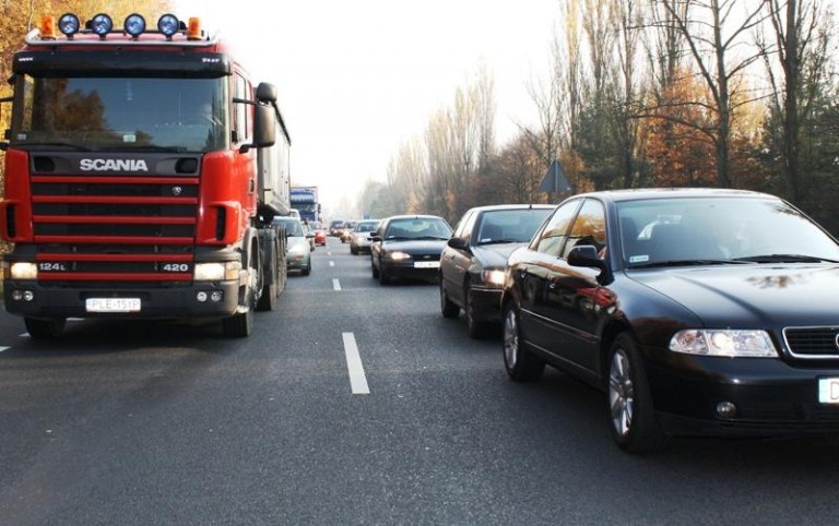 Śledczy zamkną w nocy drogę