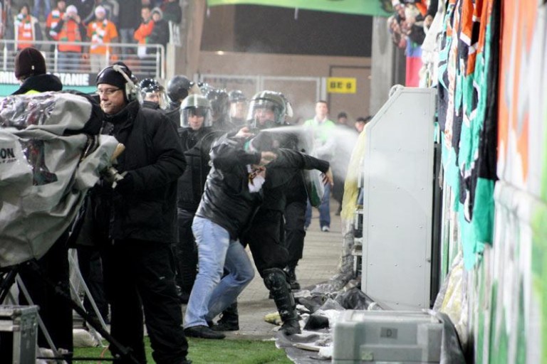 Sprawców stadionowej burdy czeka proces