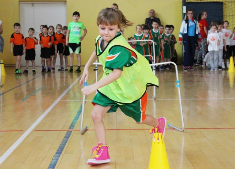 Przednia zabawa przedszkolaków