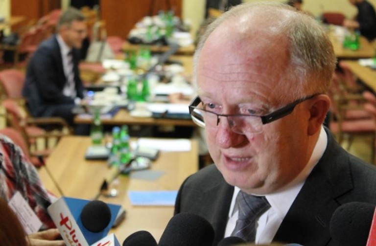 Co z dywidendą, co ze związkowcami