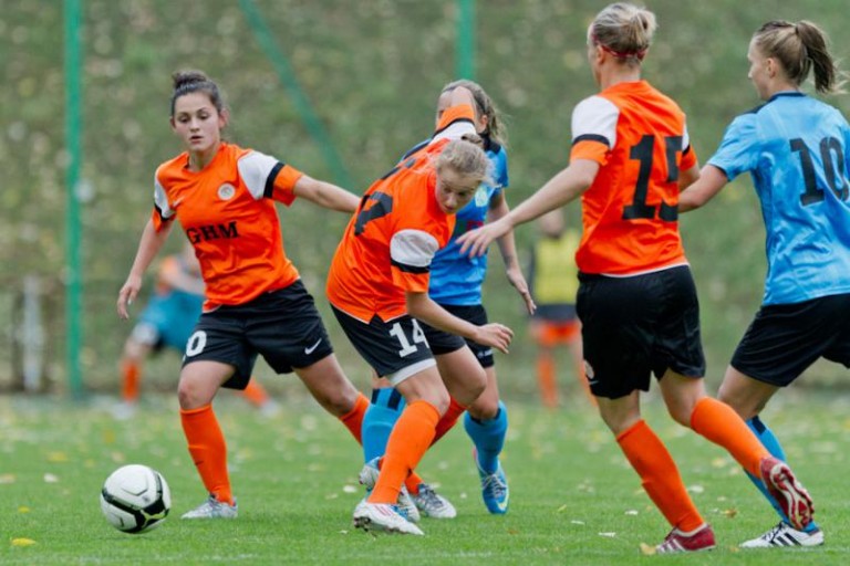 Piłkarki już trenują