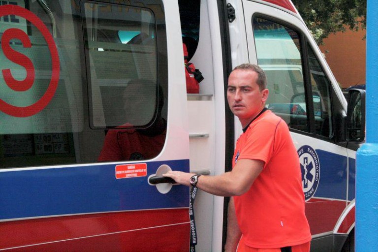 Autem w auto, a kobieta ranna