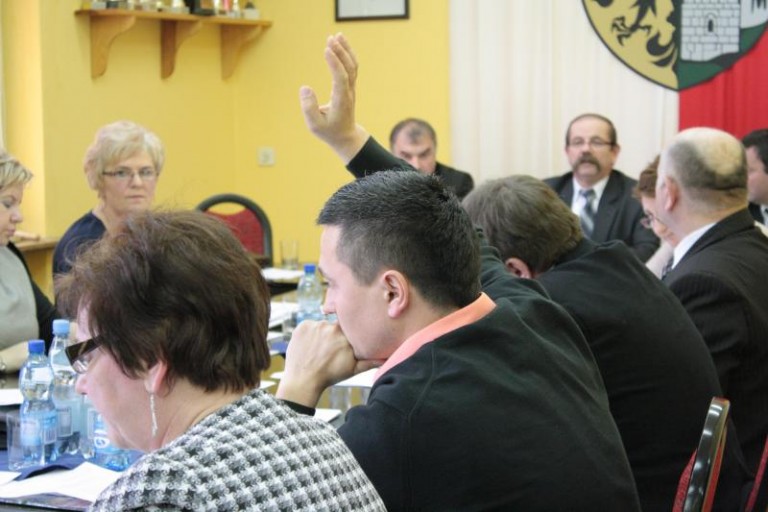 Chcą referendum i odwołania radnych