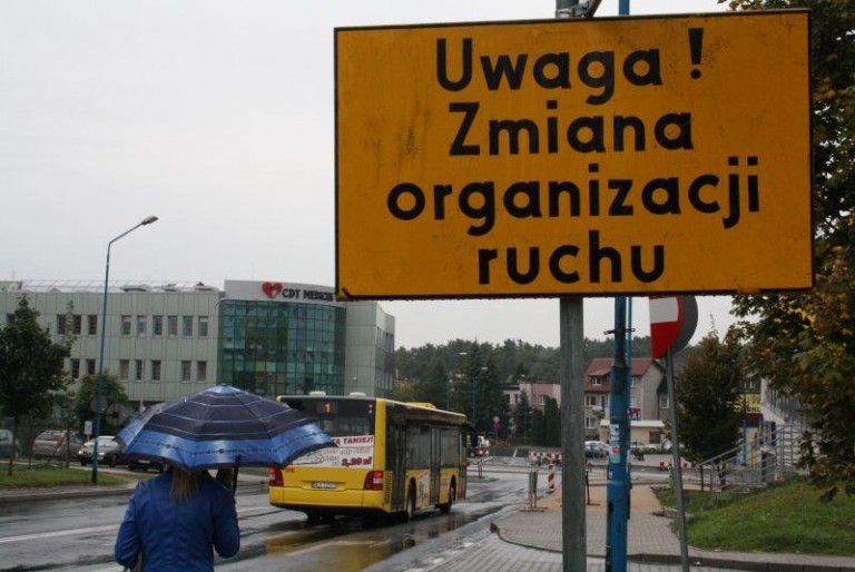 Drogowy galimatias na Leśnej