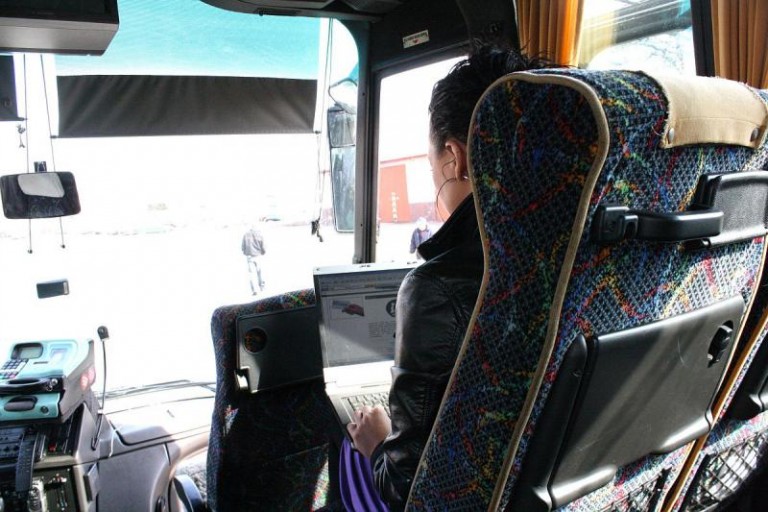 Poznaniacy utknęli w autobusie w Lubinie