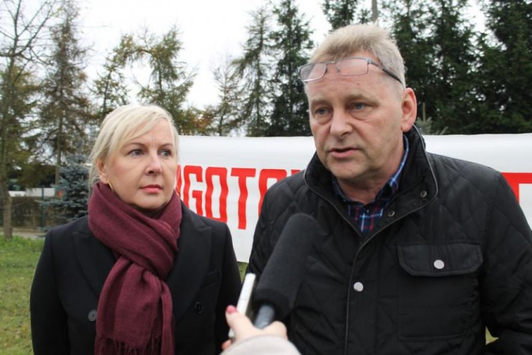 Związkowcy straszą strajkiem na banerze