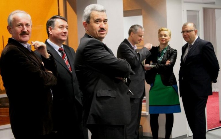 O nazwiskach ani słowa