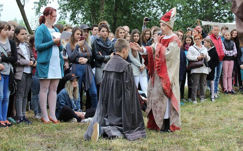 Chrzest Mieszka I w lubińskim parku