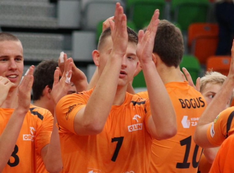 Pewne zwycięstwo młodych siatkarzy