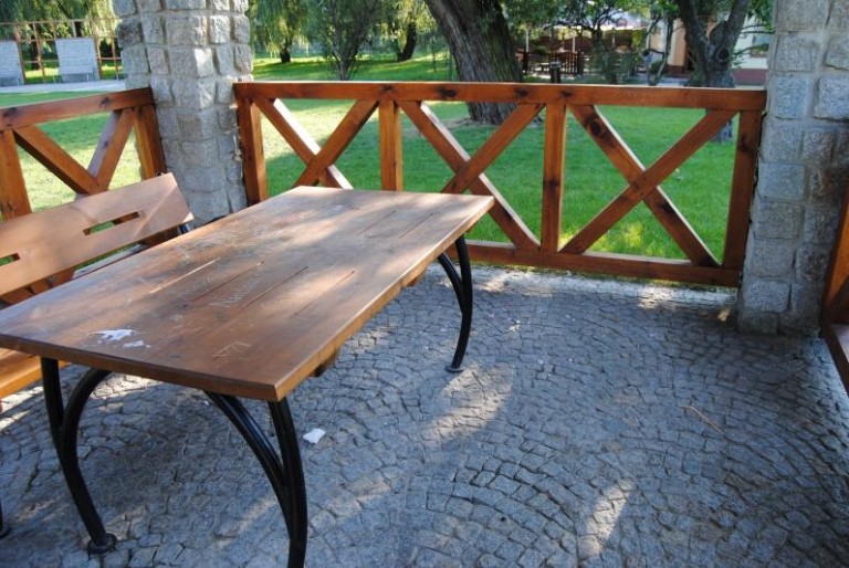 Ktoś ukradł… ławkę
