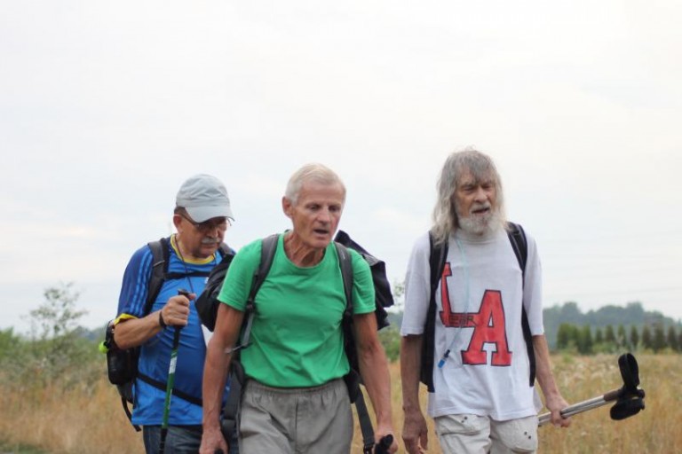 Przed nimi sto kilometrów