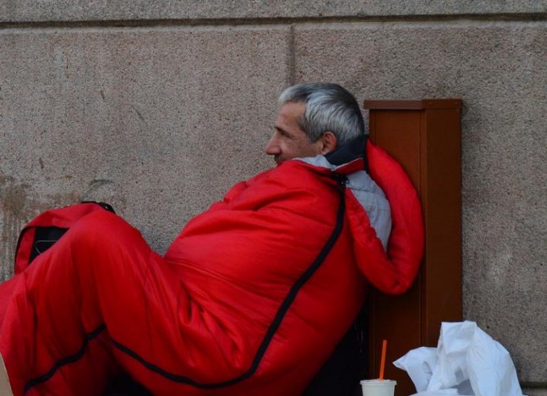 W mroźne dni potrzebna pomoc