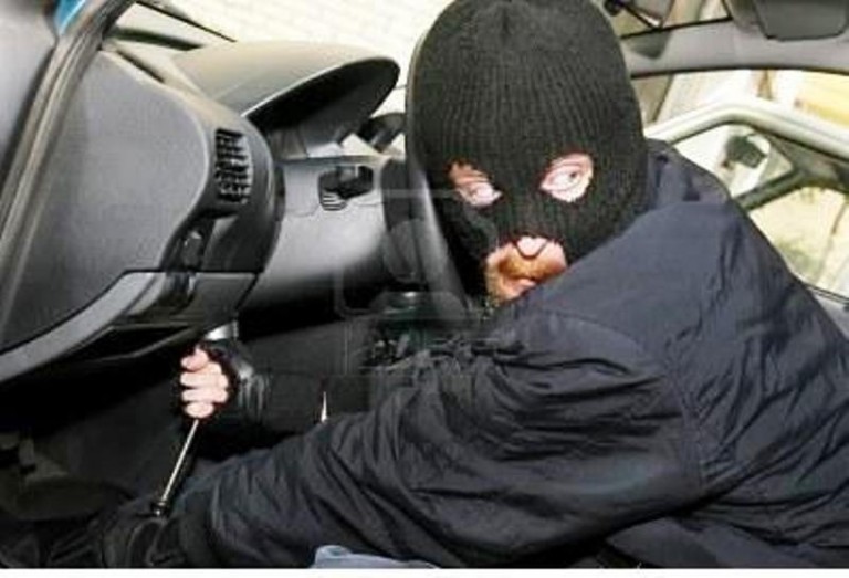 Włamał się, ale nie zdążył odjechać