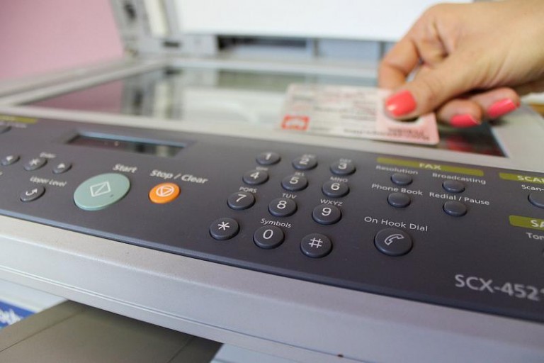 Wyłudzają dane, pracy nie gwarantują