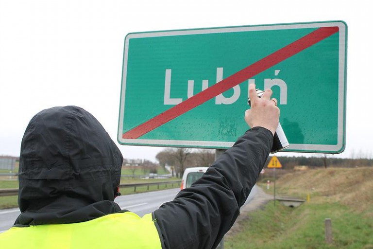 59-300 Lubiń. Prima aprilis