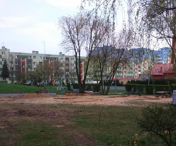 Nowy plac zabaw i siłownia