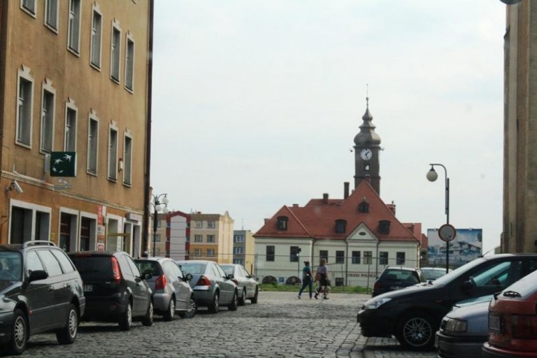 Praca czeka na człowieka