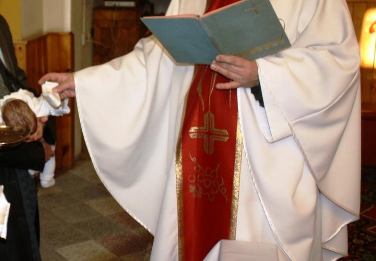 Księża zmieniają parafie