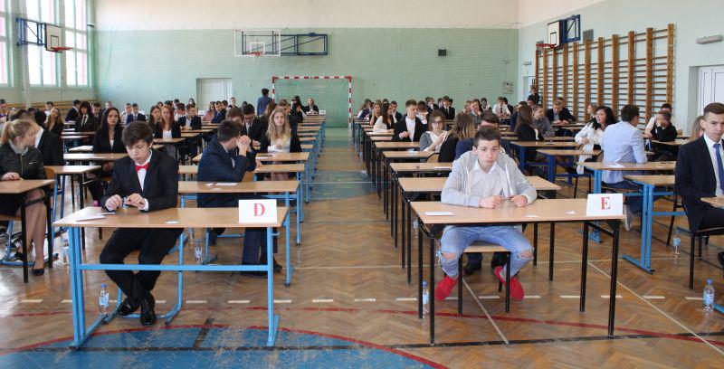 Gimnazjaliści rozpoczęli zmagania