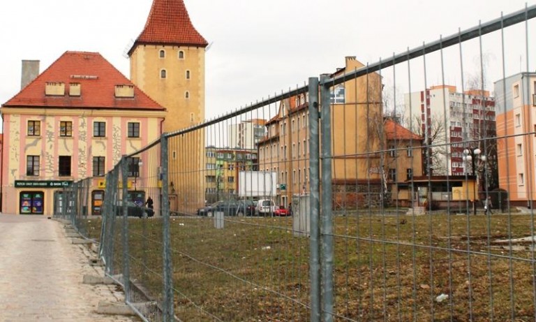 Dziura znika z Rynku