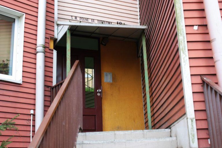 Podźgał rodziców nożem