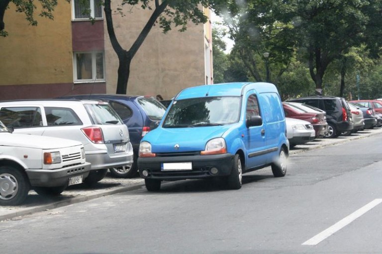 Auta na Tysiąclecia spowalniają ruch