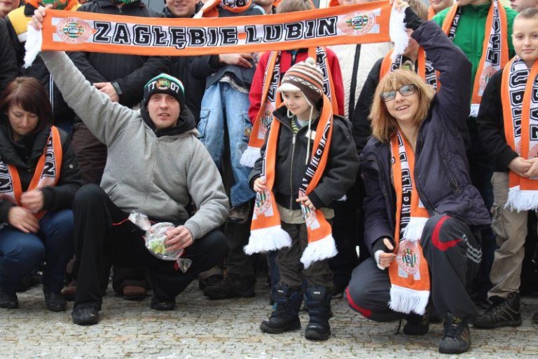 Uśmiechy dzieci motywują kibiców