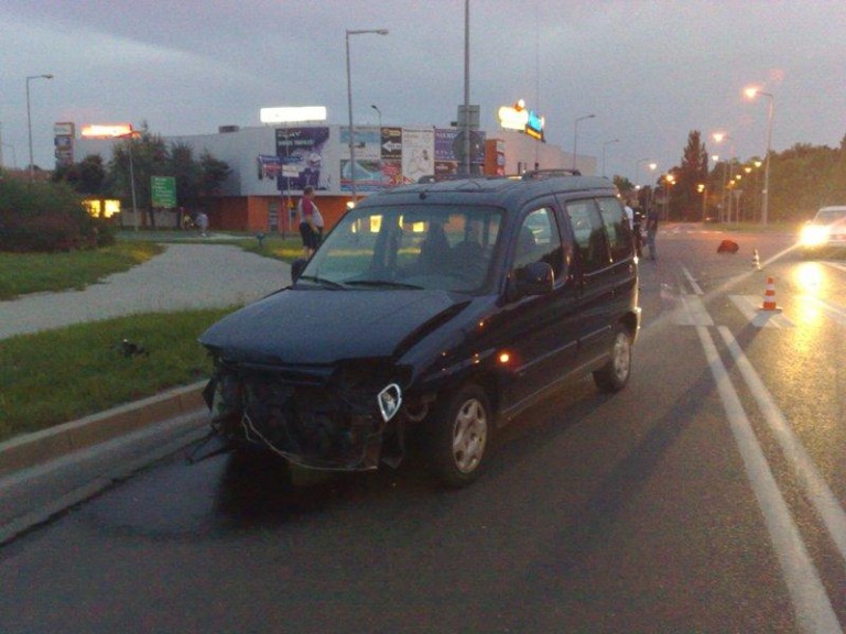 Citroen uderzył w motocykl