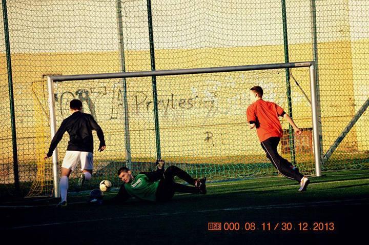 142 mecze w kwietniu