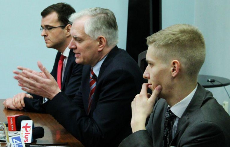 Gowin zabiera ludzi Platformie