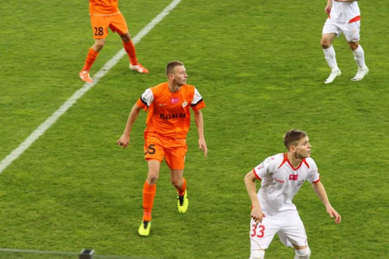 Debiut Andrzejczaka. Na koniec remis