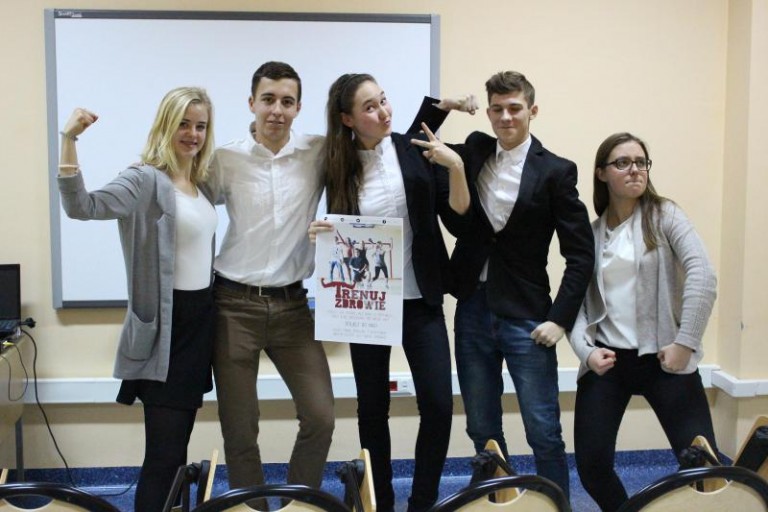 Sportowcy krzyczą trenuj zdrowie!