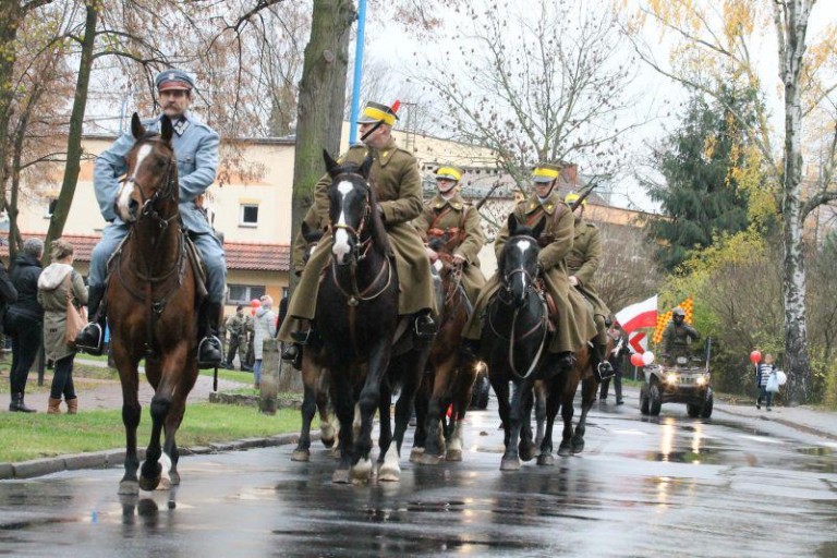 Świętowanie z ułanami i Piłsudskim