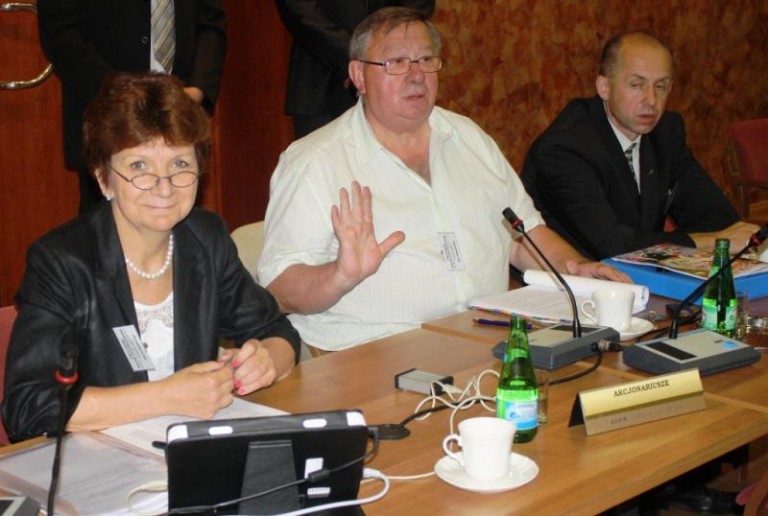 Dywidenda – niemal 15 zł na akcję (FOTO)
