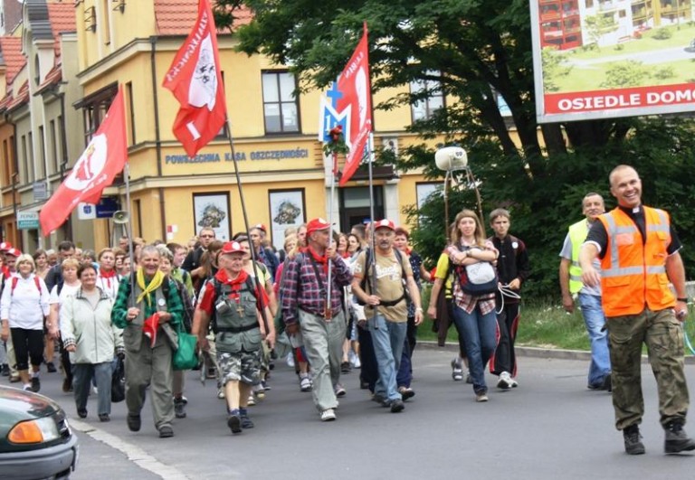 Pielgrzymi powoli dochodzą