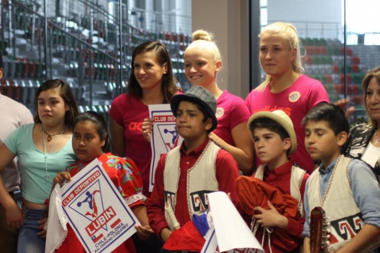 Zatańczyli Cuecę w hali